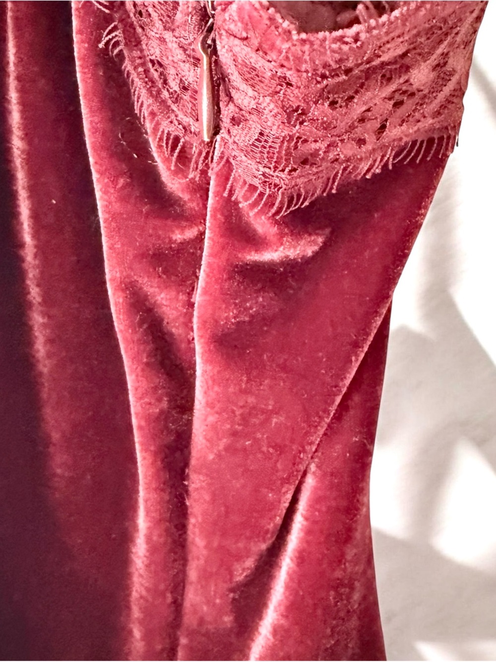 Mi Ami Velvet Lace Trim Cami Tank Top Maroon Burgundy Size M - Picture 5 of 7